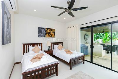 NAI5495: Exclusive 4 Bedroom Pool Villa Near Nai Harn Beach. Photo #12