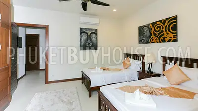 NAI5495: Exclusive 4 Bedroom Pool Villa Near Nai Harn Beach. Photo #15