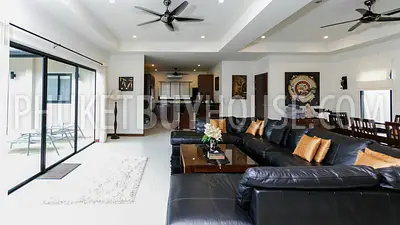 NAI5495: Exclusive 4 Bedroom Pool Villa Near Nai Harn Beach. Photo #18