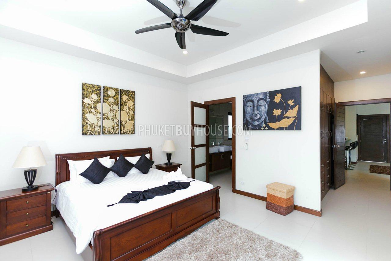 NAI5495: Exclusive 4 Bedroom Pool Villa Near Nai Harn Beach. Photo #28