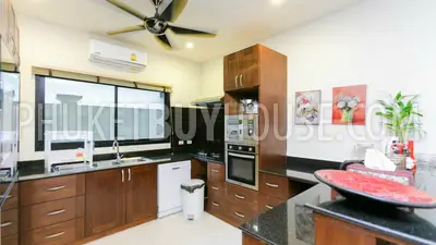 NAI5497: Contemporary 3 Bedroom Pool Villa close to Nai Harn Beach. Fotoğraf #18