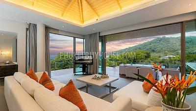 LAY5500: Delightful 4 Bedroom Villa with panoramic Sea View in Layan. Photo #2