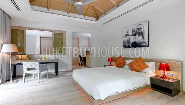 LAY5500: Delightful 4 Bedroom Villa with panoramic Sea View in Layan. Photo #6