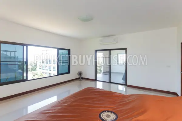 RAW5501: Spacious 3 storey House with Sea View at Nai Harn. Photo #27
