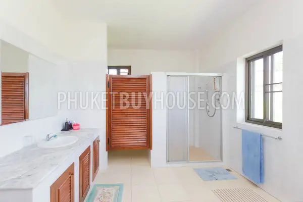 RAW5501: Spacious 3 storey House with Sea View at Nai Harn. Photo #32