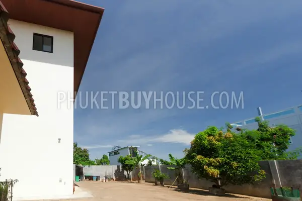 RAW5501: Spacious 3 storey House with Sea View at Nai Harn. Photo #37