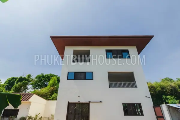 RAW5501: Spacious 3 storey House with Sea View at Nai Harn. Photo #38
