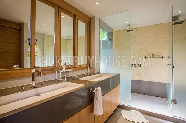 LAY5504: Two-Storey Luxury Villa with 3 Private Swimming Pools at Layan. Photo #16