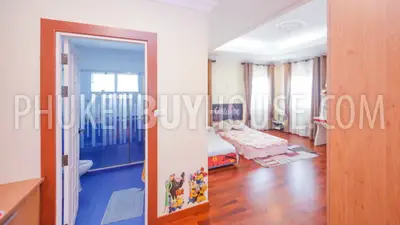 KTH5538: Stunning Villa with 4 bedrooms and private pool in Kathu. Photo #5