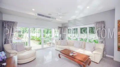BAN5546: 4 bedroom villa for sale in close proximity to the beach in ​​Laguna area. Fotoğraf #1