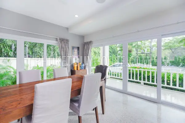 BAN5546: 4 bedroom villa for sale in close proximity to the beach in ​​Laguna area. Fotoğraf #5