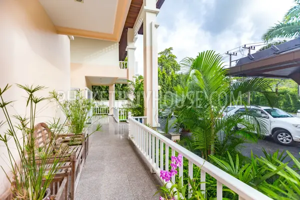 BAN5546: 4 bedroom villa for sale in close proximity to the beach in ​​Laguna area. Fotoğraf #8