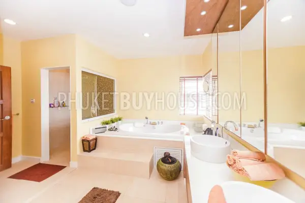 BAN5546: 4 bedroom villa for sale in close proximity to the beach in ​​Laguna area. Fotoğraf #25