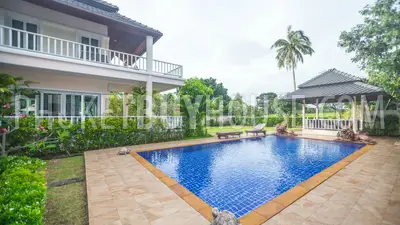 BAN5546: 4 bedroom villa for sale in close proximity to the beach in ​​Laguna area. Fotoğraf #60