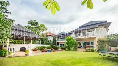 BAN5546: 4 bedroom villa for sale in close proximity to the beach in ​​Laguna area. Fotoğraf #65