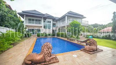 BAN5546: 4 bedroom villa for sale in close proximity to the beach in ​​Laguna area. Fotoğraf #78