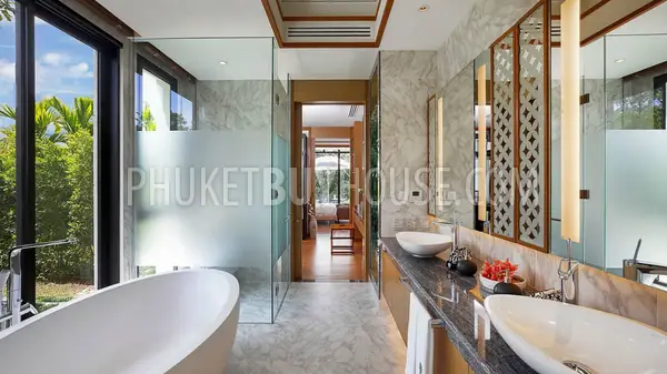 BAN5549: 5-bedroom Villas with Stunning Views of the lake in Laguna Beach. Photo #22
