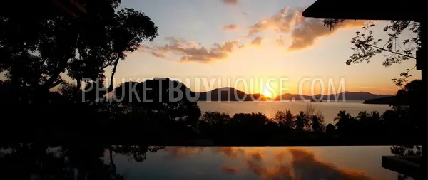 PAN5527: Magnificent 2 Bedroom Villa with panoramic Sea View in Phuket. Fotoğraf #4