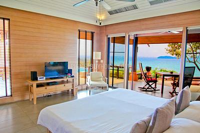 PAN5528: High-Standard 5 Bedroom Ocean View Villa in Cape Panwa. Photo #12