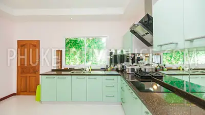 RAW5584: Stunning 3-Bedroom Pool Villa in Rawai. Photo #7