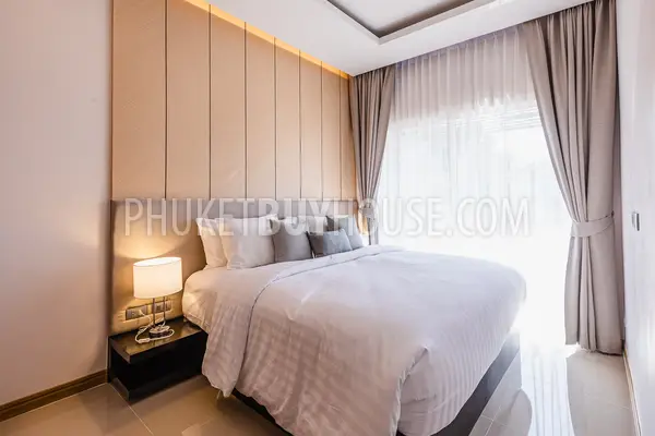 KAR5596: Two Bedroom Apartment For Sale in Brand New Luxurious Condominium in Karon beach. Photo #17