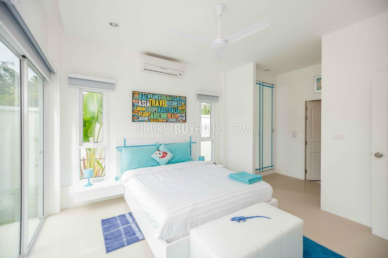 RAW5598: Modern 2-bedroom Villa With Private Swimming Pool at Rawai. Photo #4