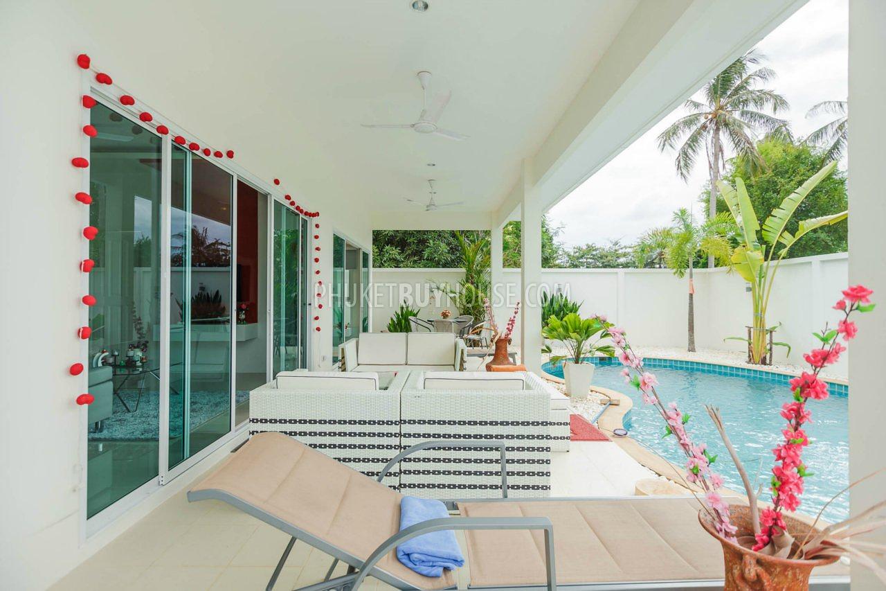 RAW5598: Modern 2-bedroom Villa With Private Swimming Pool at Rawai. Photo #32