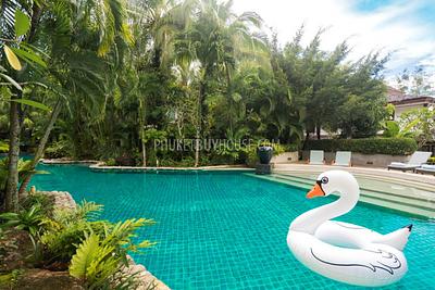 SUR5564: Gorgeous 4 Bedroom House with shared big swimming pool. Photo #24