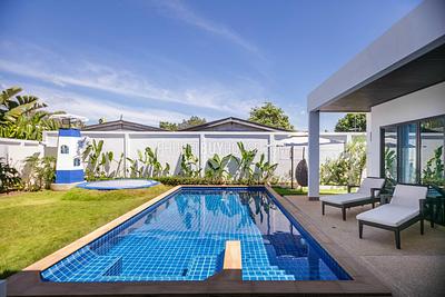 RAW5616: 3-Bedroom villa with swimming pool at Rawai. Photo #2
