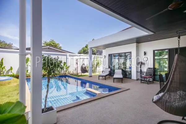 RAW5616: 3-Bedroom villa with swimming pool at Rawai. Photo #7