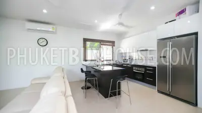 RAW5616: 3-Bedroom villa with swimming pool at Rawai. Photo #11