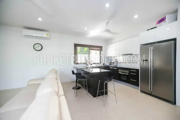 RAW5616: 3-Bedroom villa with swimming pool at Rawai. Photo #11