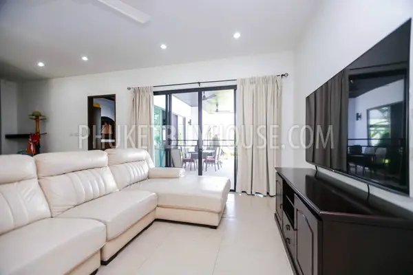 RAW5616: 3-Bedroom villa with swimming pool at Rawai. Photo #13