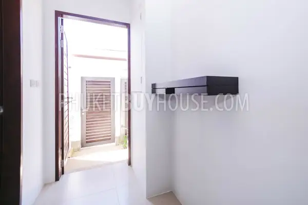 RAW5616: 3-Bedroom villa with swimming pool at Rawai. Photo #17