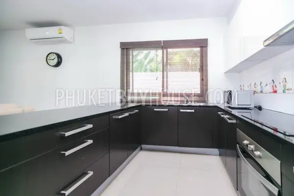 RAW5616: 3-Bedroom villa with swimming pool at Rawai. Photo #18
