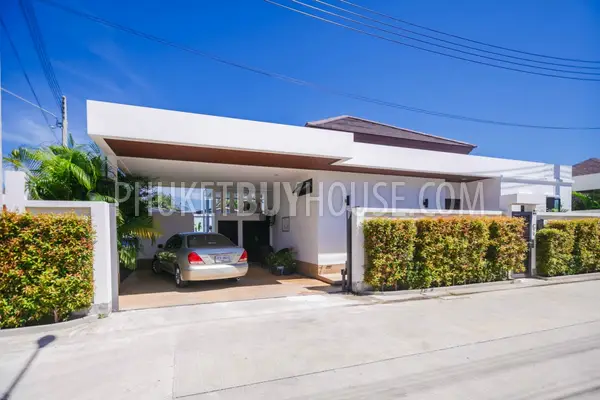 RAW5616: 3-Bedroom villa with swimming pool at Rawai. Photo #32