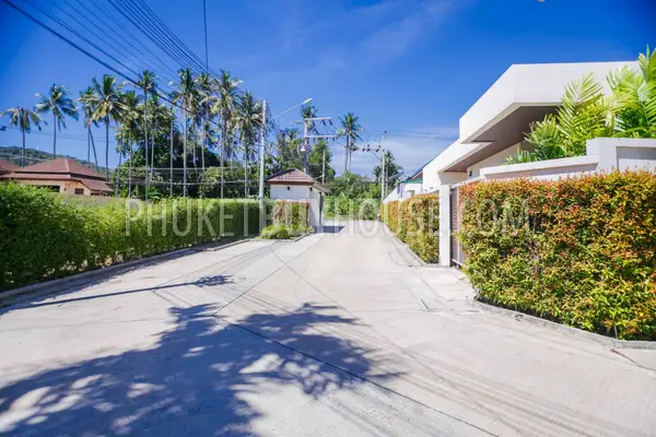 RAW5616: 3-Bedroom villa with swimming pool at Rawai. Photo #33