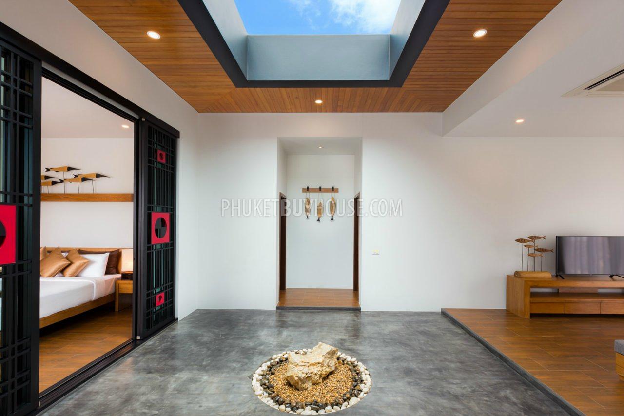 NAI5600: New Tropical Villa with 4 Bedrooms, swimming pool and skylight roof in Nai Harn. Photo #2