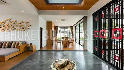 NAI5600: New Tropical Villa with 4 Bedrooms, swimming pool and skylight roof in Nai Harn. Photo #3