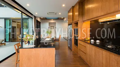 NAI5600: New Tropical Villa with 4 Bedrooms, swimming pool and skylight roof in Nai Harn. Photo #5