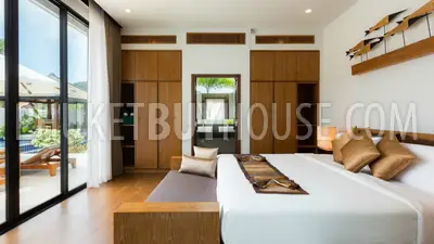 NAI5600: New Tropical Villa with 4 Bedrooms, swimming pool and skylight roof in Nai Harn. Photo #8