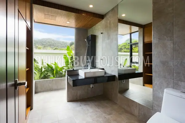 NAI5600: New Tropical Villa with 4 Bedrooms, swimming pool and skylight roof in Nai Harn. Photo #13