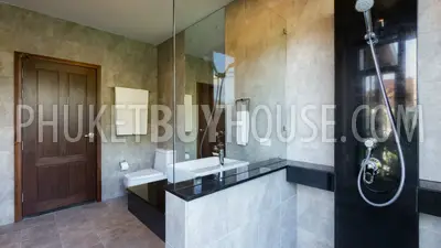 NAI5600: New Tropical Villa with 4 Bedrooms, swimming pool and skylight roof in Nai Harn. Photo #17