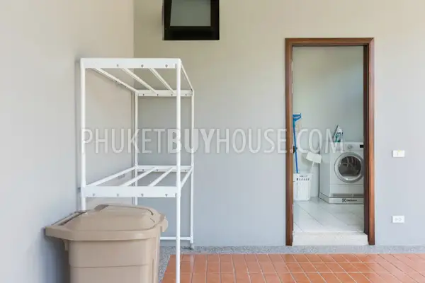 NAI5600: New Tropical Villa with 4 Bedrooms, swimming pool and skylight roof in Nai Harn. Photo #20