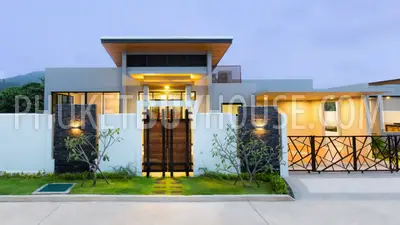 NAI5600: New Tropical Villa with 4 Bedrooms, swimming pool and skylight roof in Nai Harn. Photo #22
