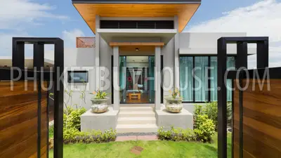 NAI5600: New Tropical Villa with 4 Bedrooms, swimming pool and skylight roof in Nai Harn. Photo #25