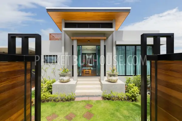 NAI5600: New Tropical Villa with 4 Bedrooms, swimming pool and skylight roof in Nai Harn. Photo #25
