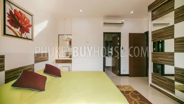 NAI5612: Two-bedroom apartment in walking distance to the beach. Photo #4