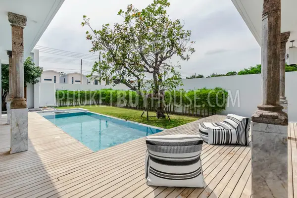 CHA5656: New 3-bedroom Villas in Walking Distance to Palai Beach (Chalong). Photo #17