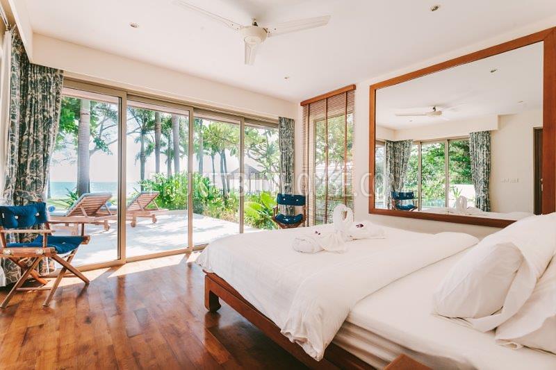 PHA5666: Unique 5-Bedroom Beachfront Villa – Natai Beach, Phang Nga. Photo #10